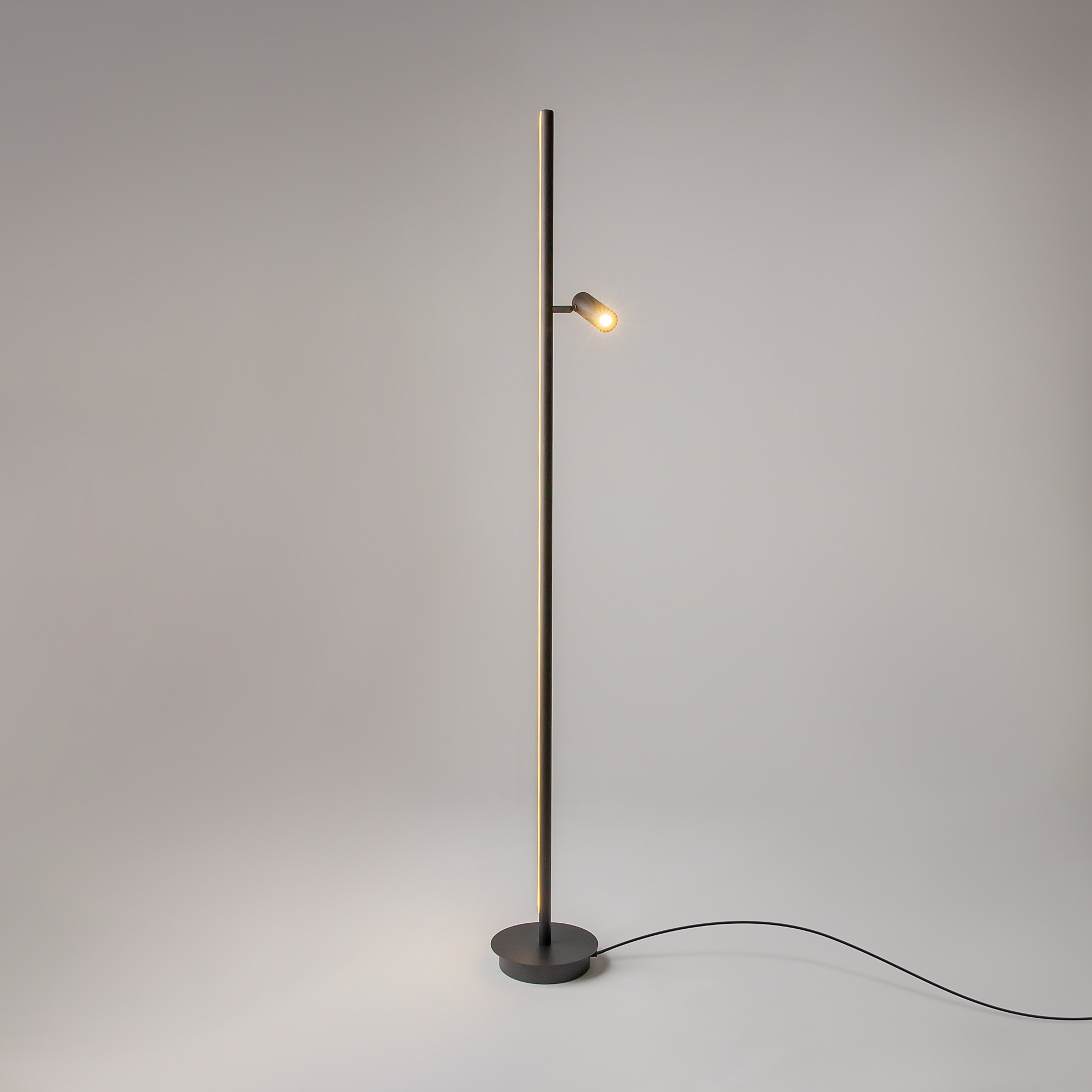 Stehleuchte THIN