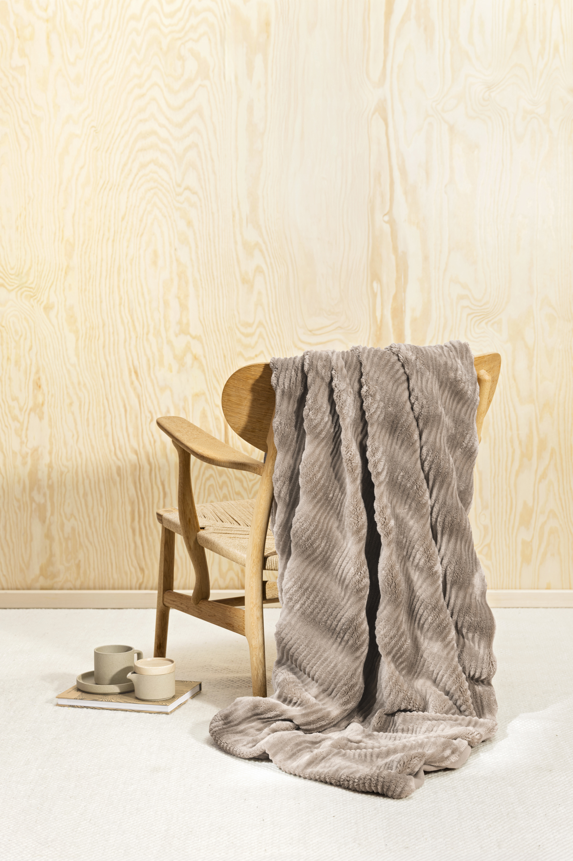 Decke NEVIO taupe