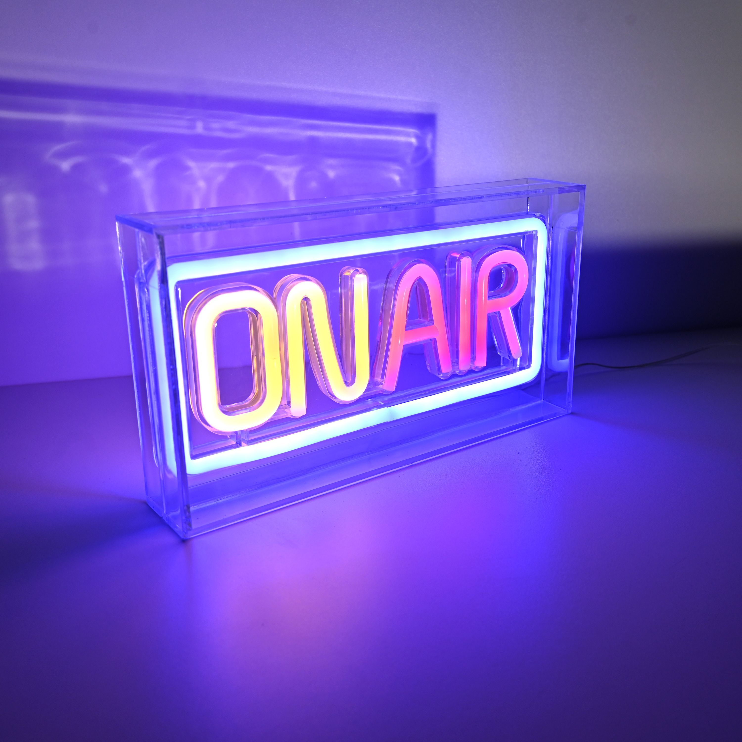 Leuchtobjekt ON AIR LED NEON
