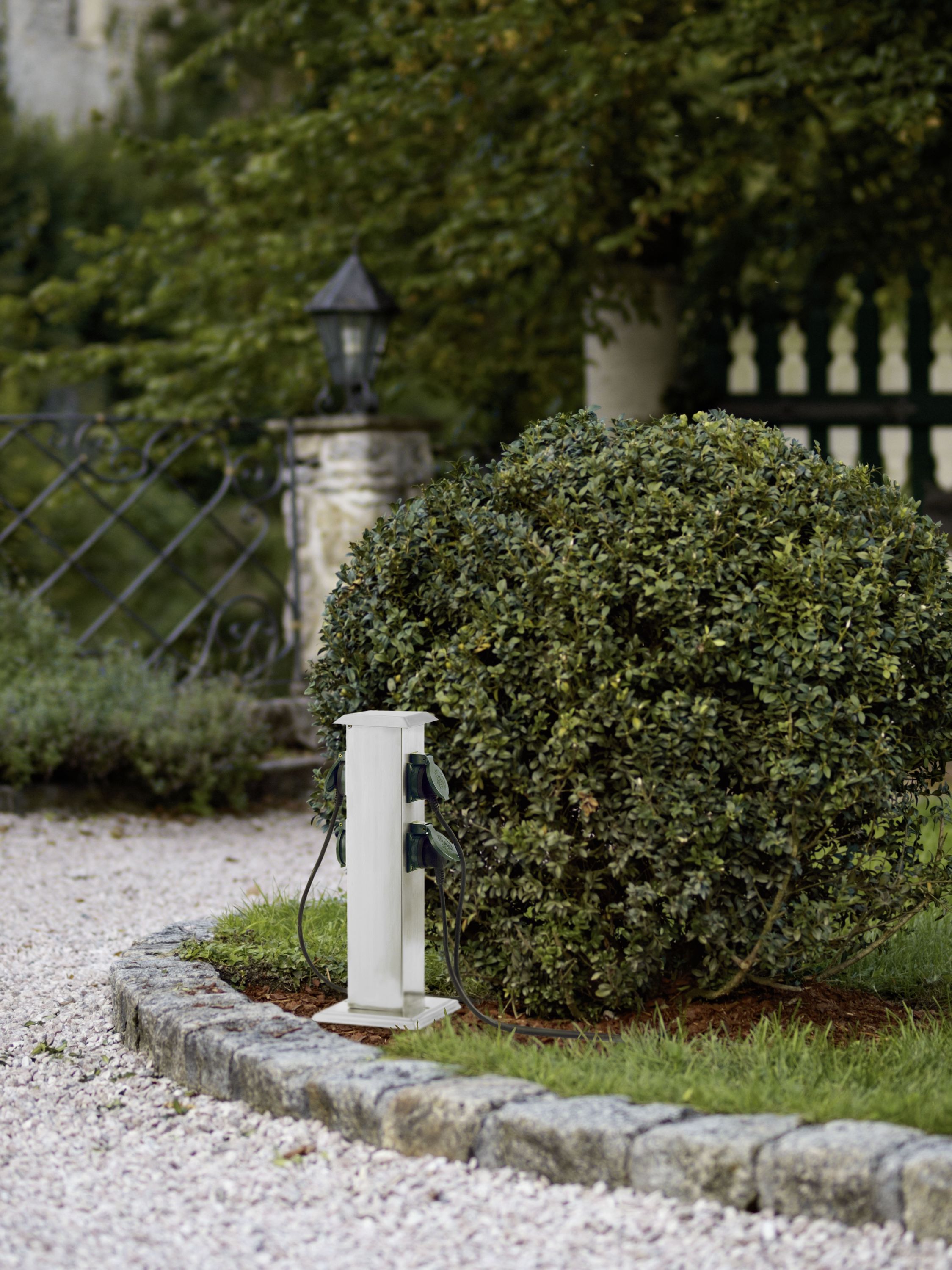 Garten-Steckdosensäule PARK 4