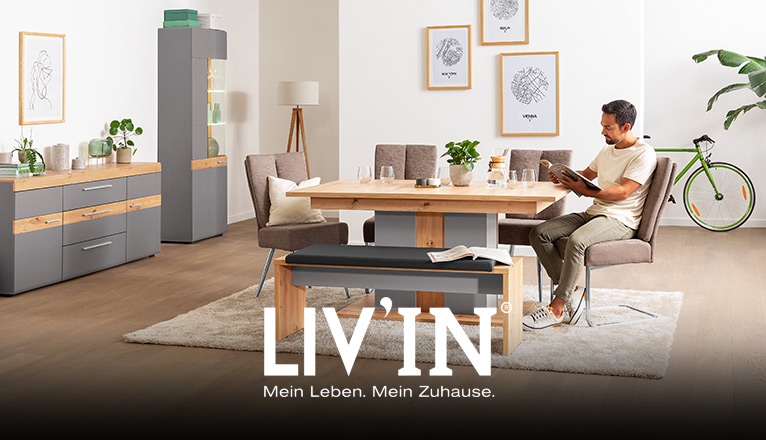 LIV’IN Speisen bei Moebel-Shop - Essgruppe mit Massivholztisch, gepolsterten Stühlen und passender Sitzbank mit Rückenlehne. Sideboard und Vitrine in Grau mit Holzdekor runden das moderne Wohnkonzept ab.