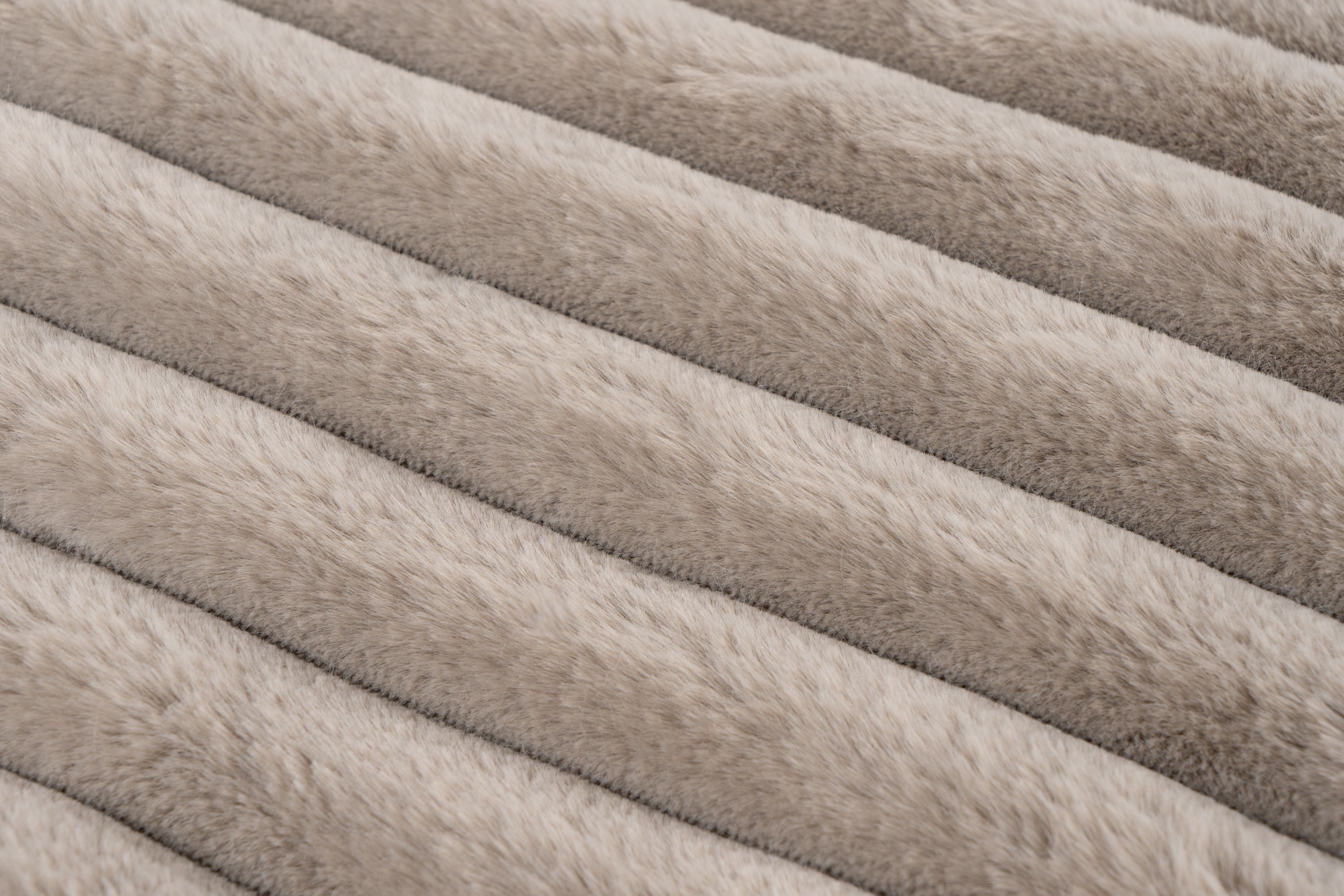 Decke PLUSH taupe