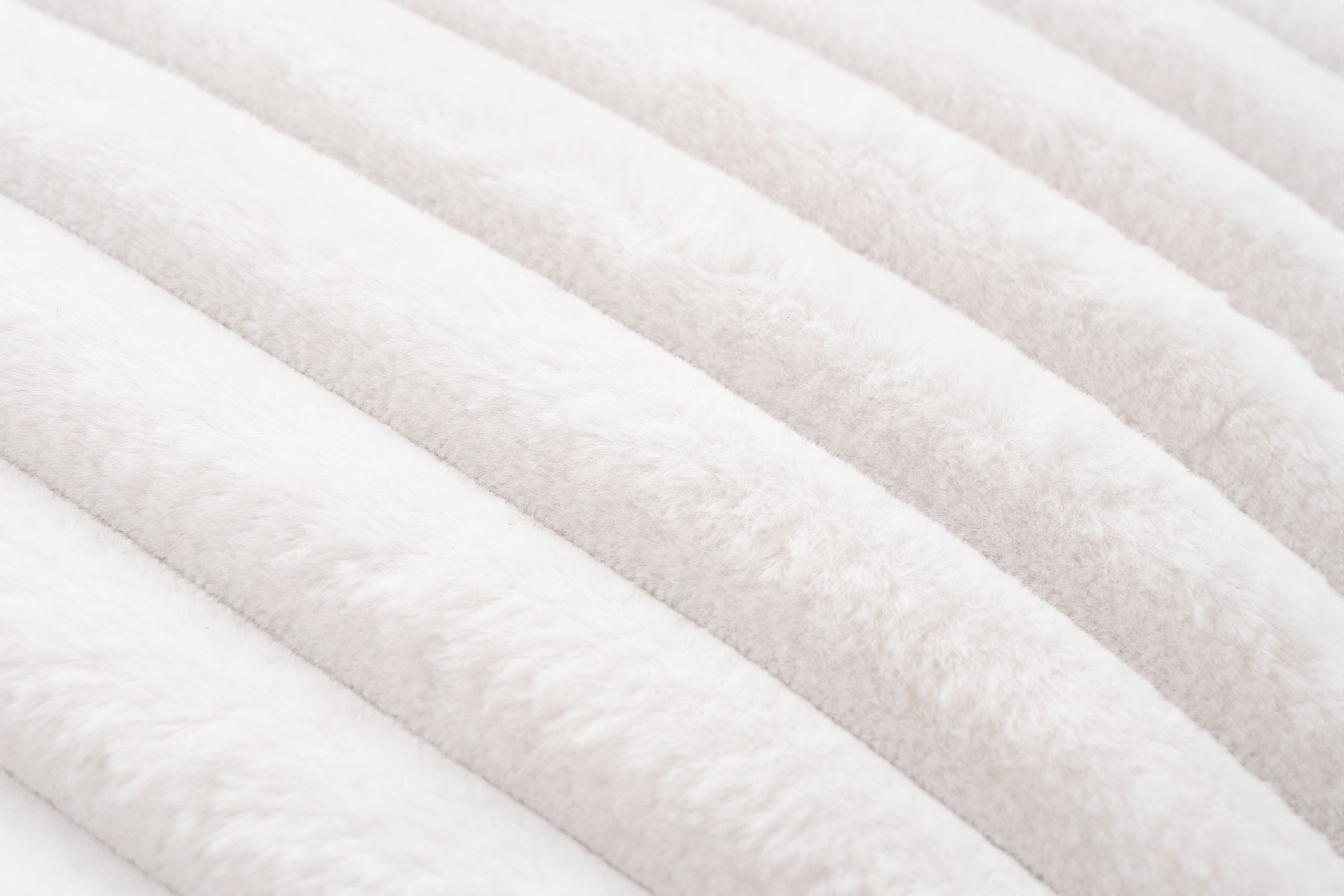 Kissen PLUSH elfenbein