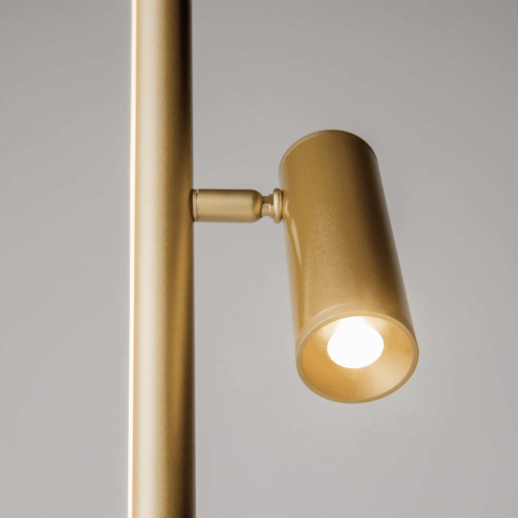 Stehleuchte THIN