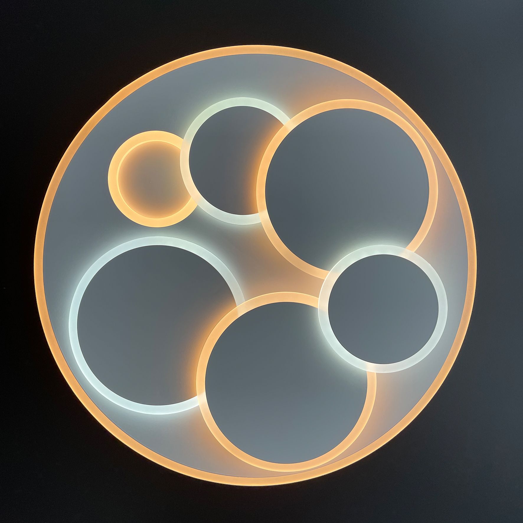 Deckenleuchte DOTS