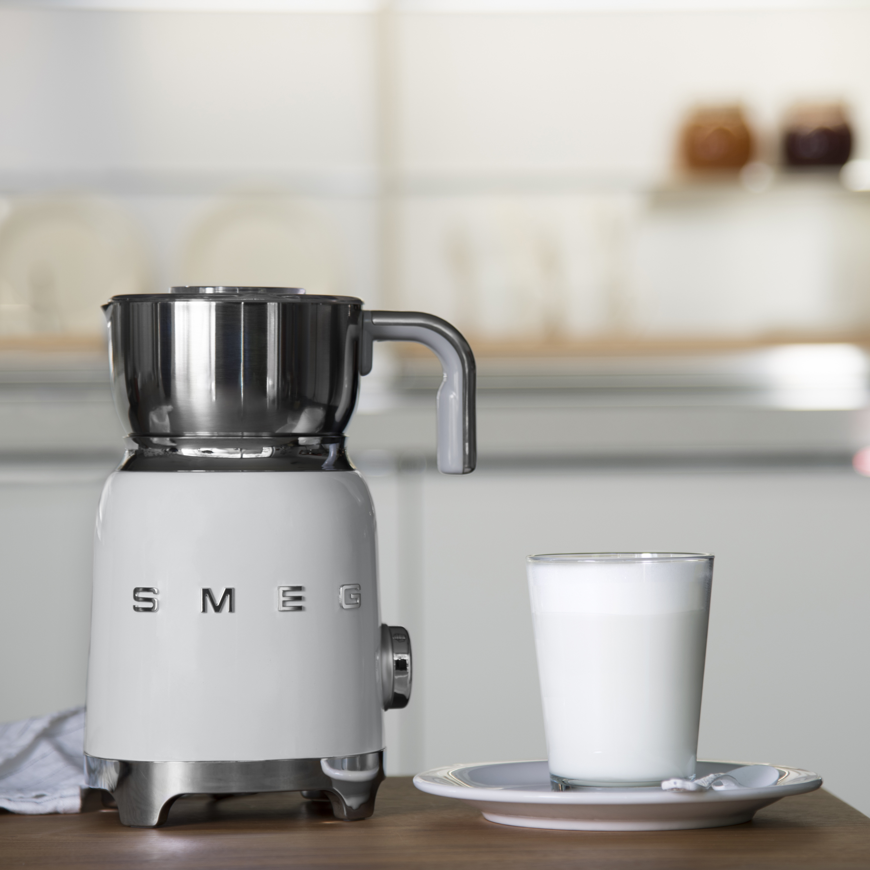 Milchaufschäumer smeg