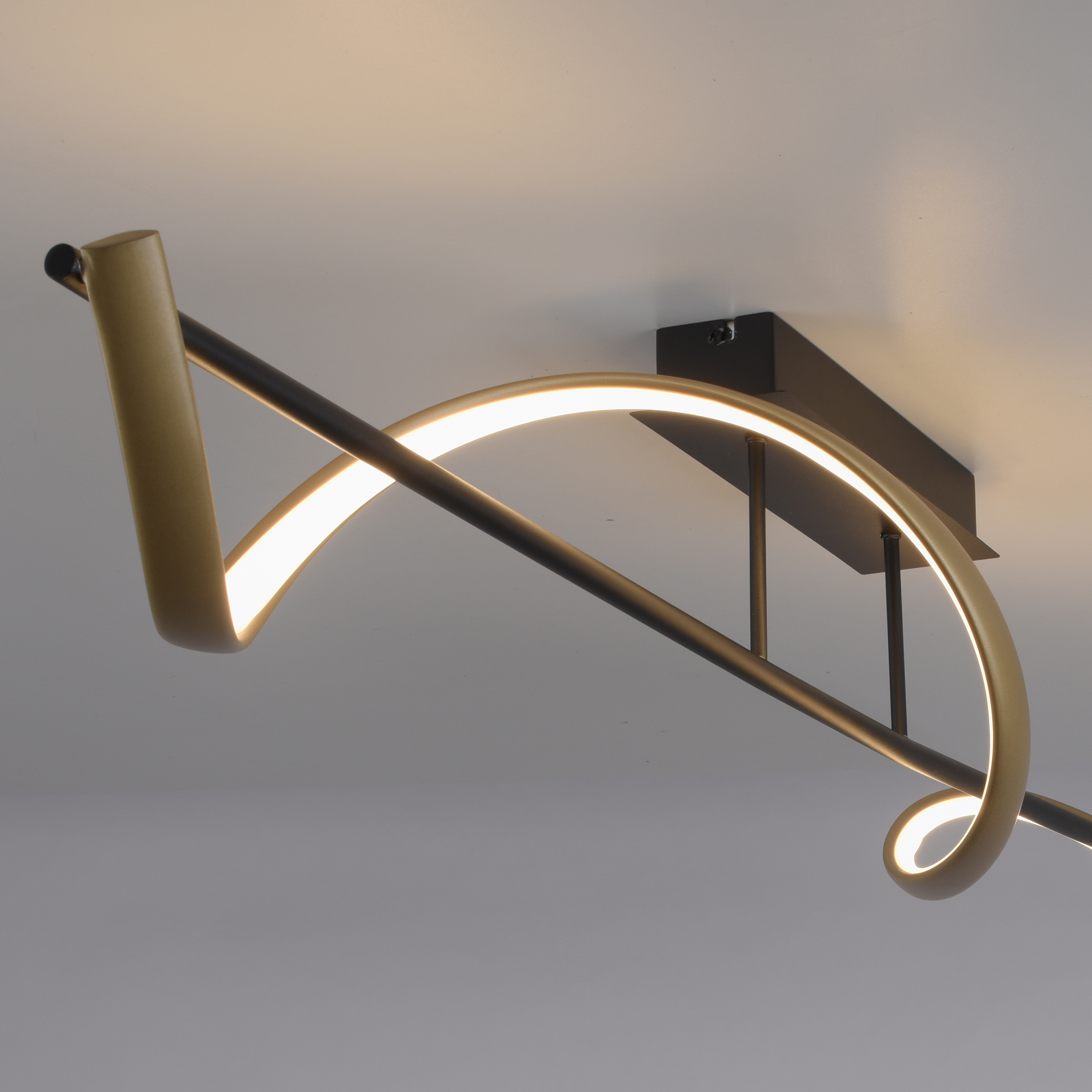 Deckenleuchte Q-SWING
