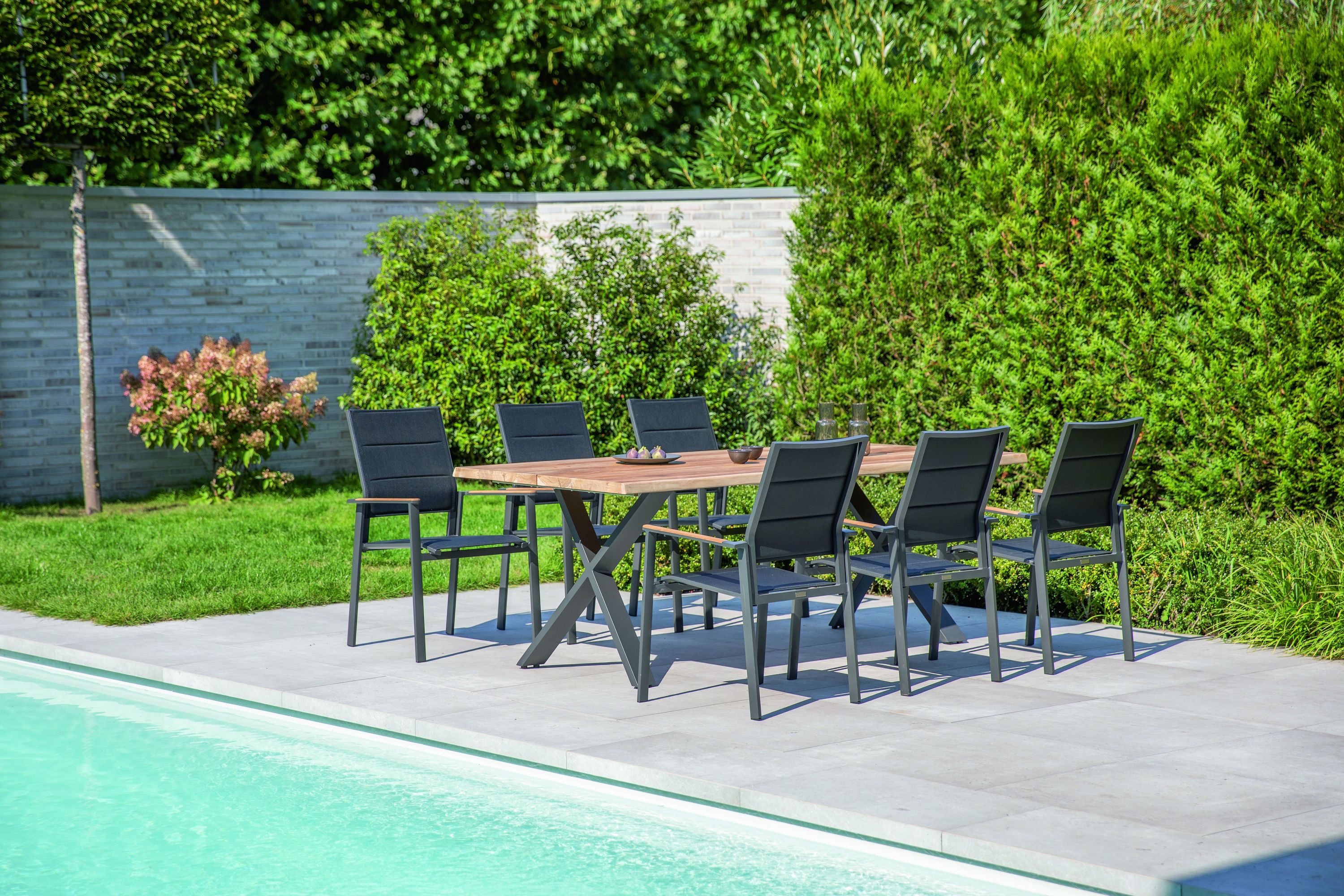 Gartentisch Solid