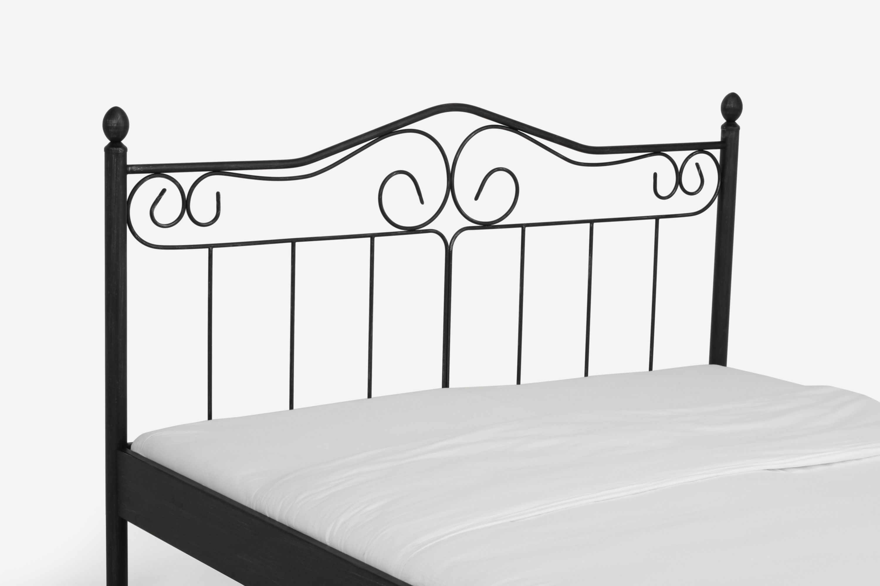 Metallbett Saturn