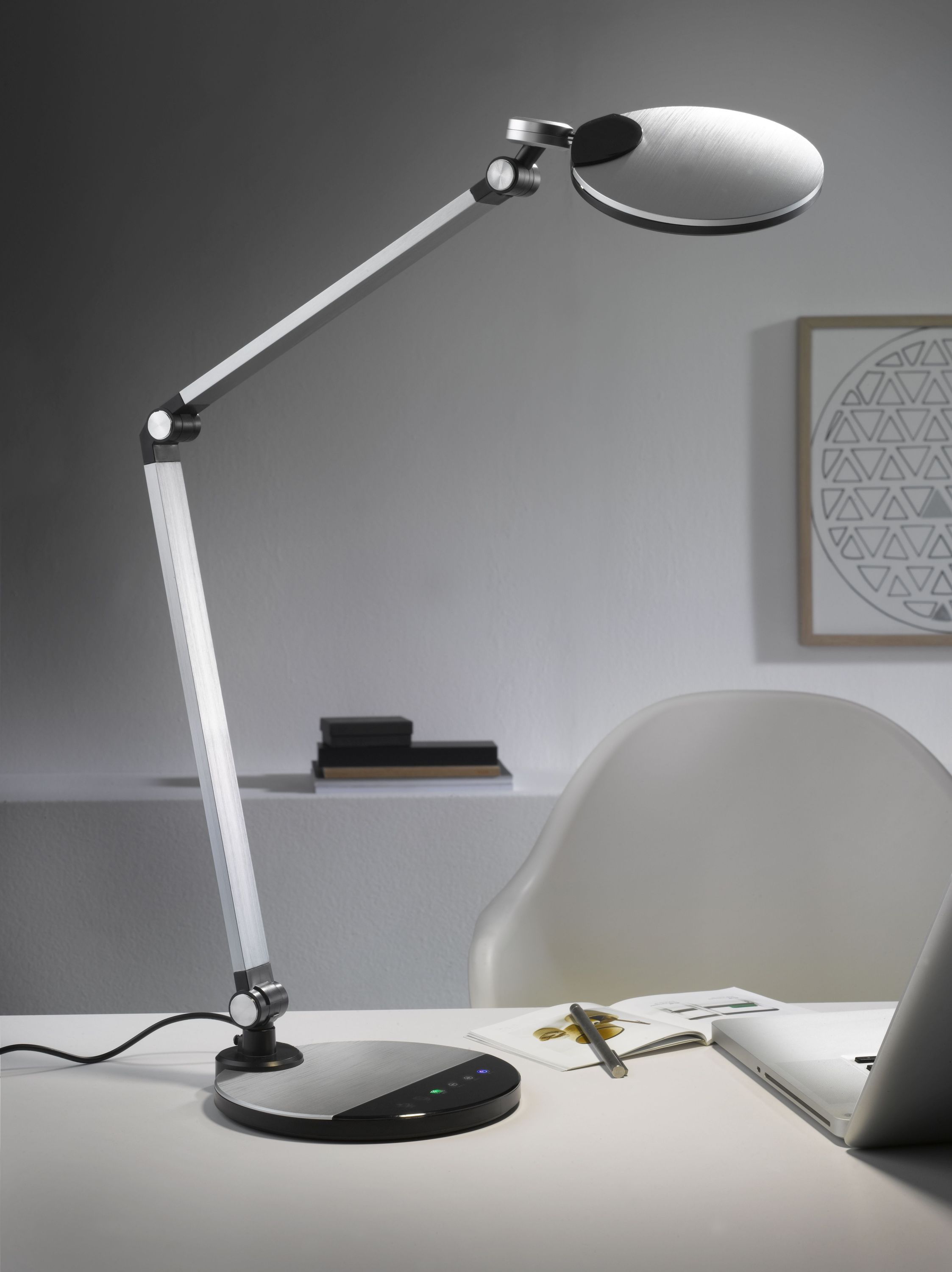 LED-Schreibtischleuchte EXPECT