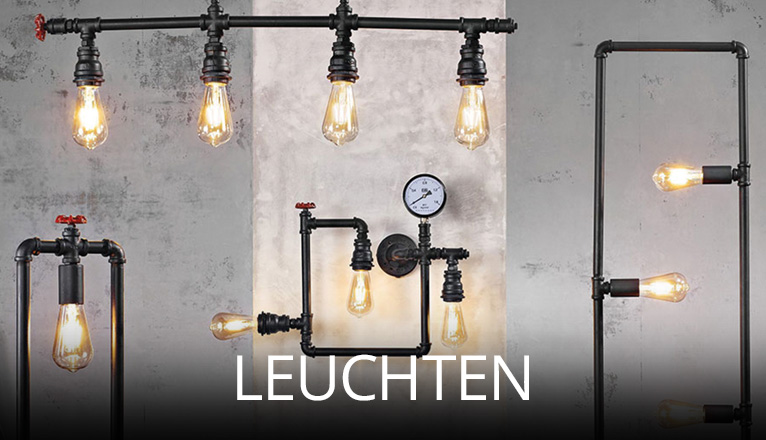 Industriell gestaltete Lampen und Leuchten aus schwarzen Rohrelementen mit sichtbaren Glühbirnen, die warmes Licht spenden und eine markante, stilvolle Atmosphäre im Raum schaffen