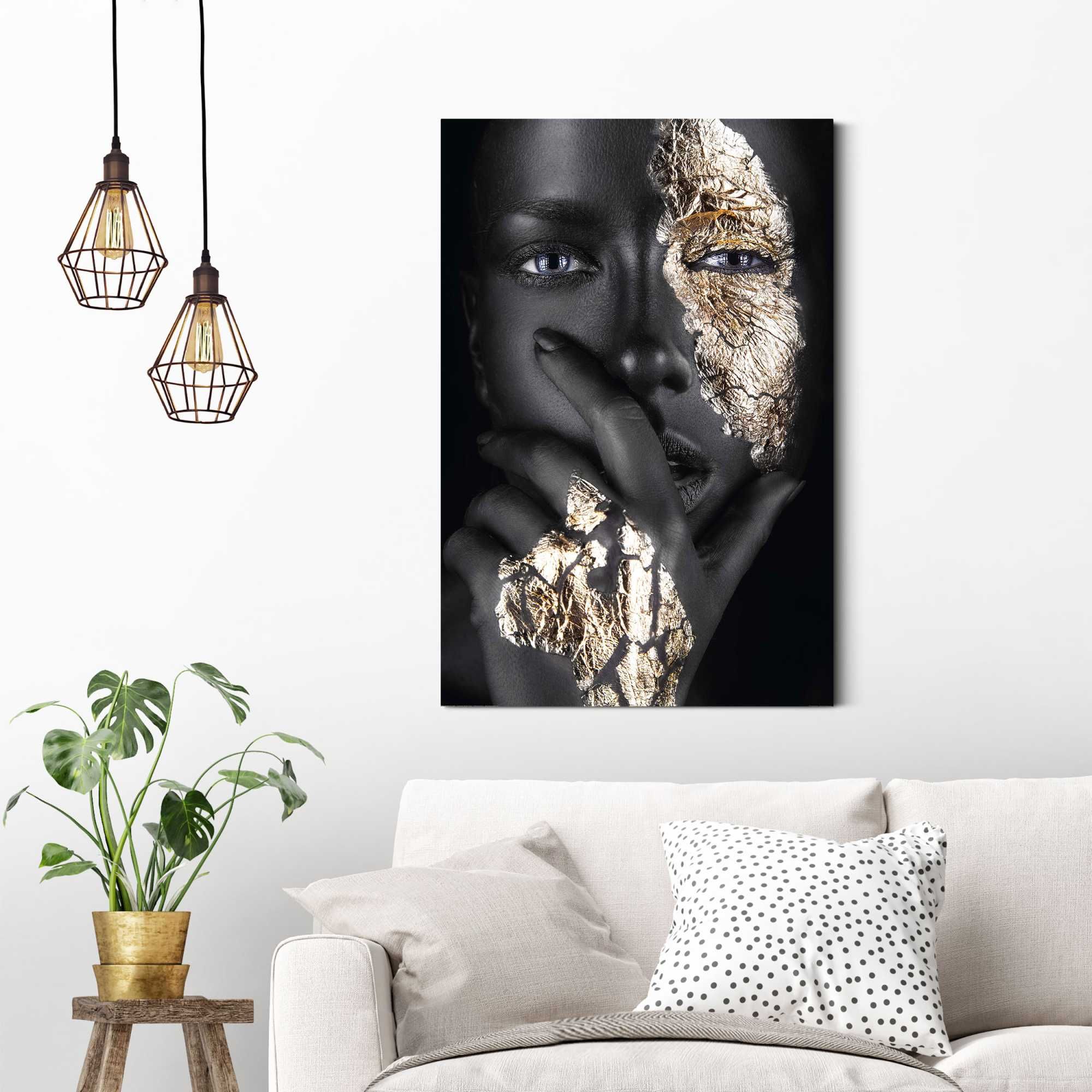 Bild WOMAN GOLD HAND