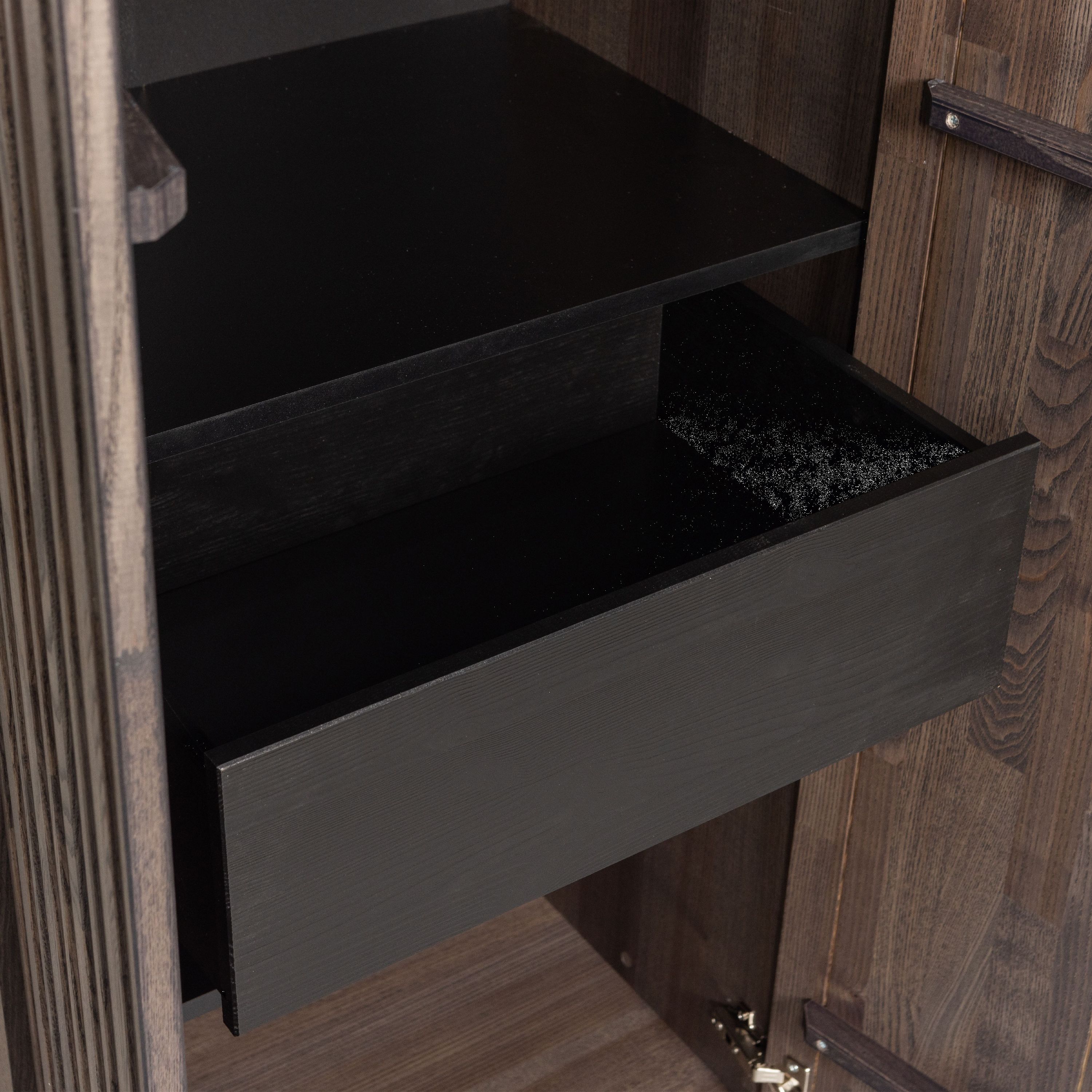 Schrank MOUTIQUE ALLURE