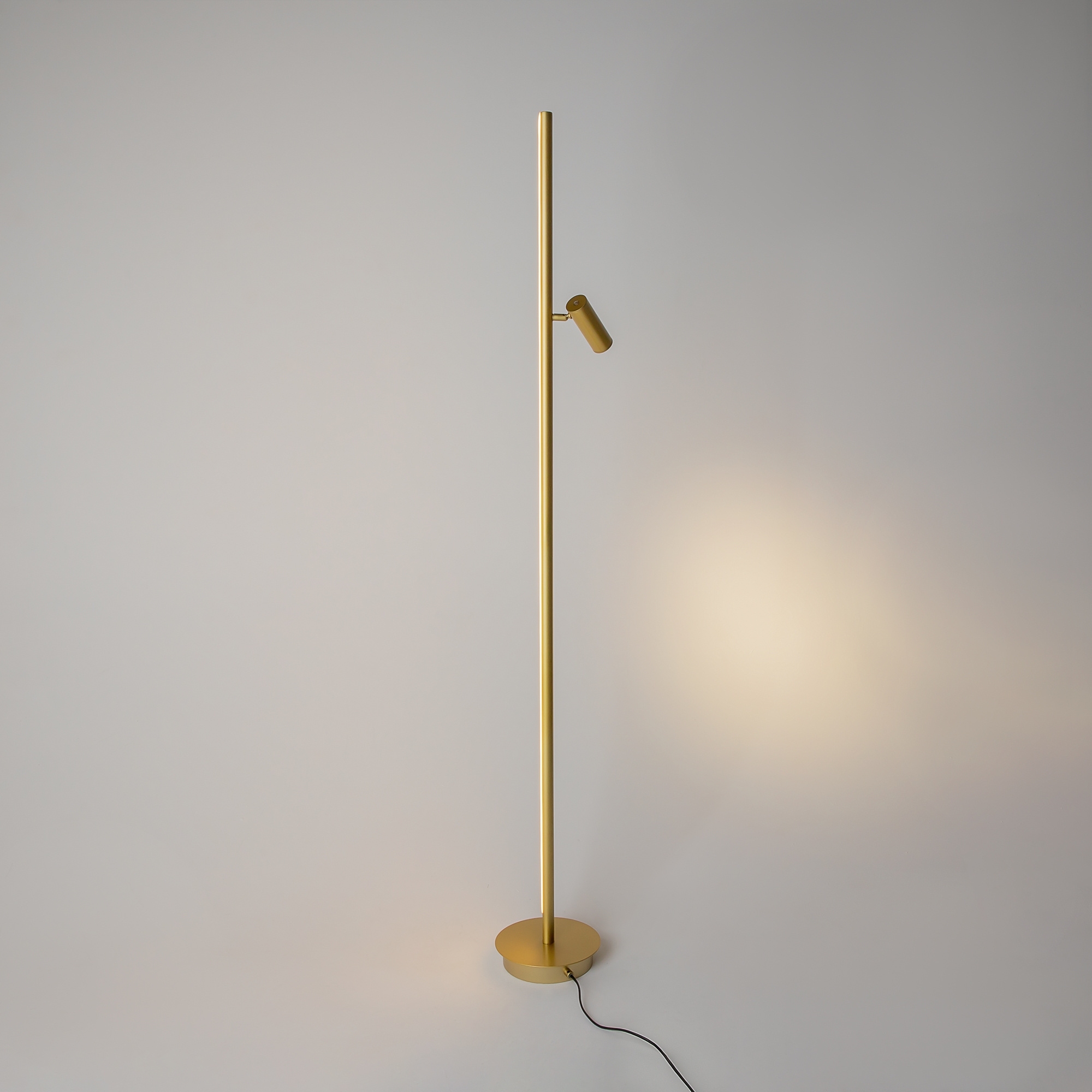 Stehleuchte THIN