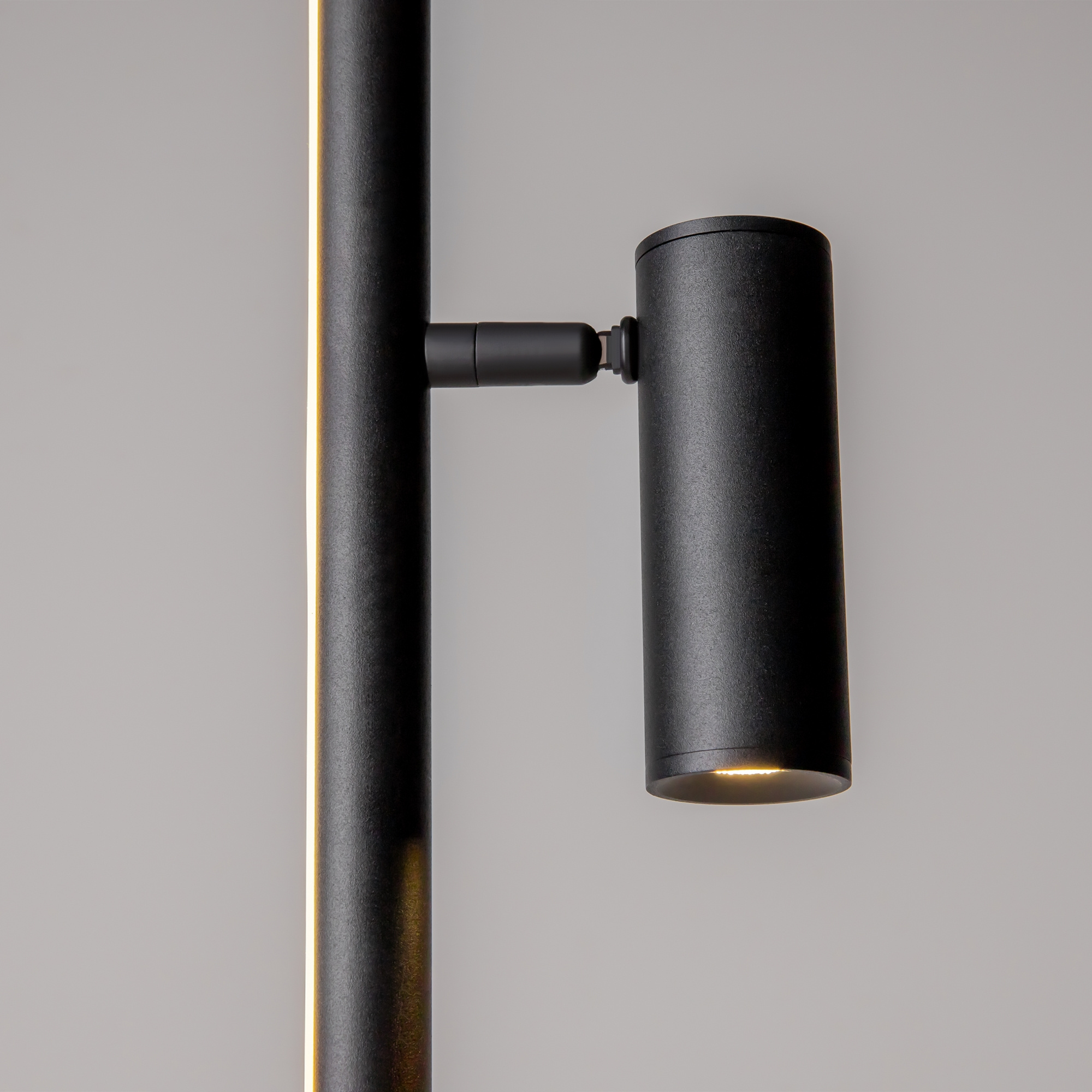 Stehleuchte THIN