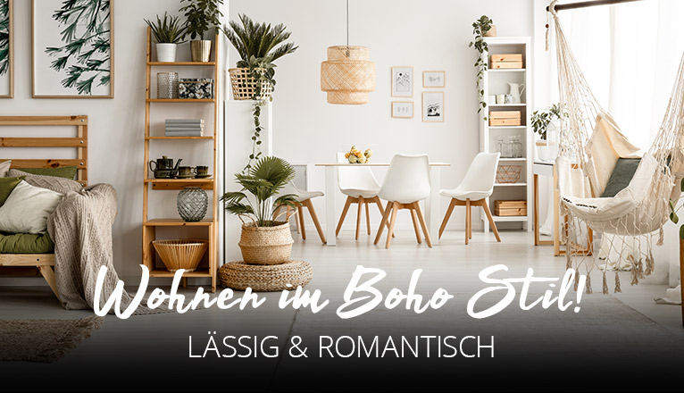 Wohnen im Boho Stil! Lässig & romantisch - Heller Essbereich mit viel Weiß und Holz. Dekoration in natürlichen Farben und Materialien wie Korb. Grüne Pflanzen und als Hingucker ein Hängesessel in Makramee-Optik.