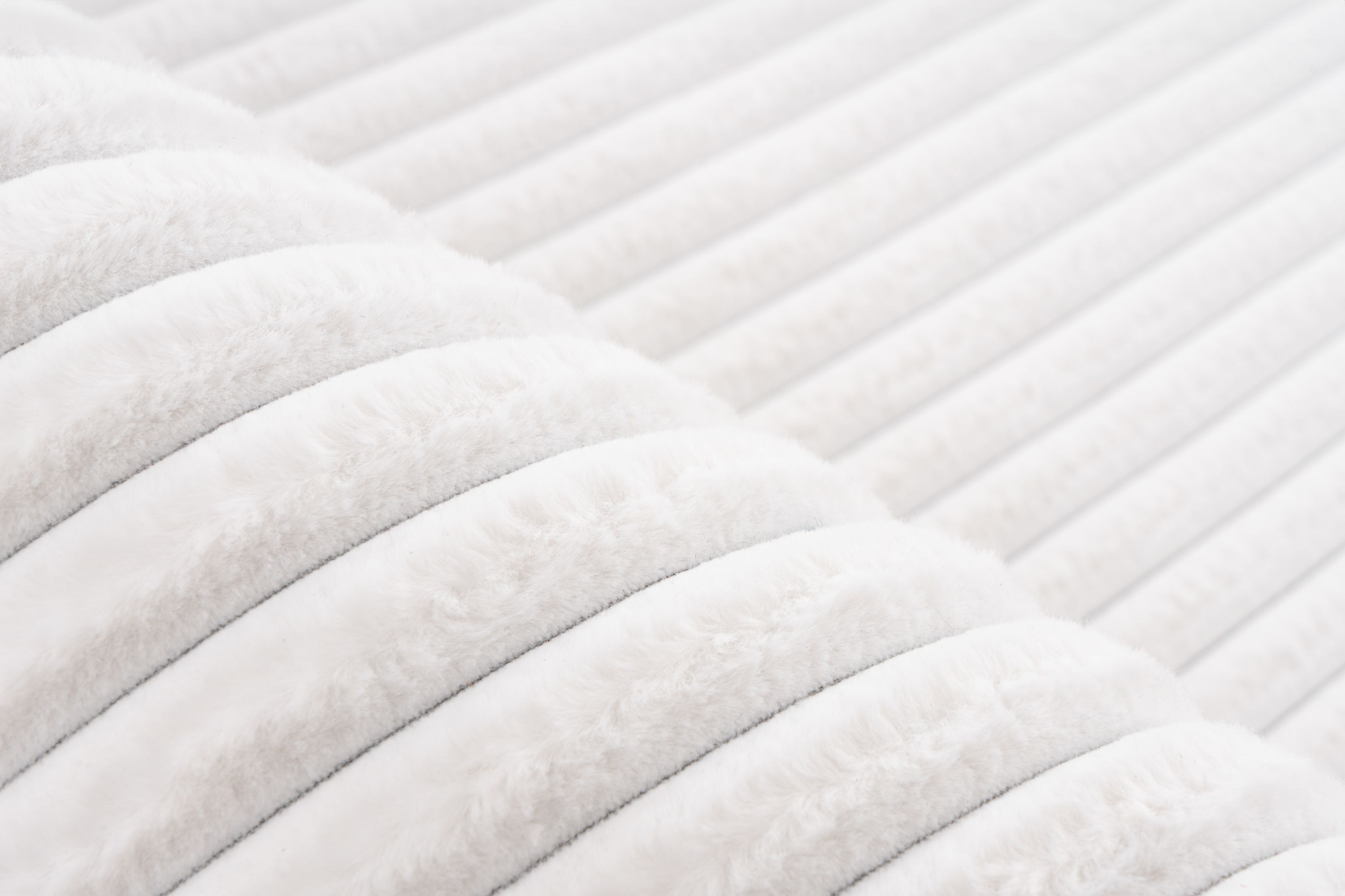 Teppich PLUSH elfenbein