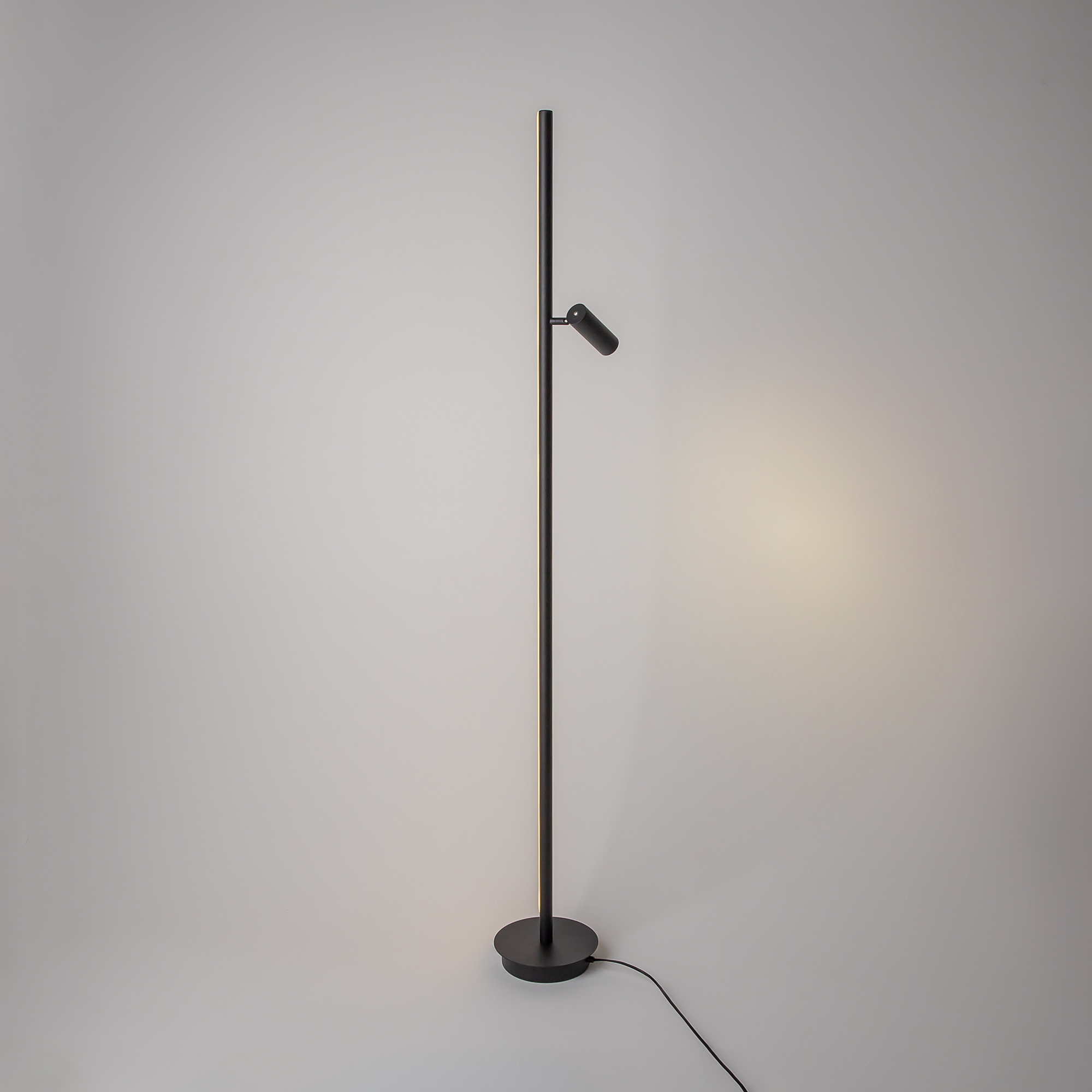 Stehleuchte THIN