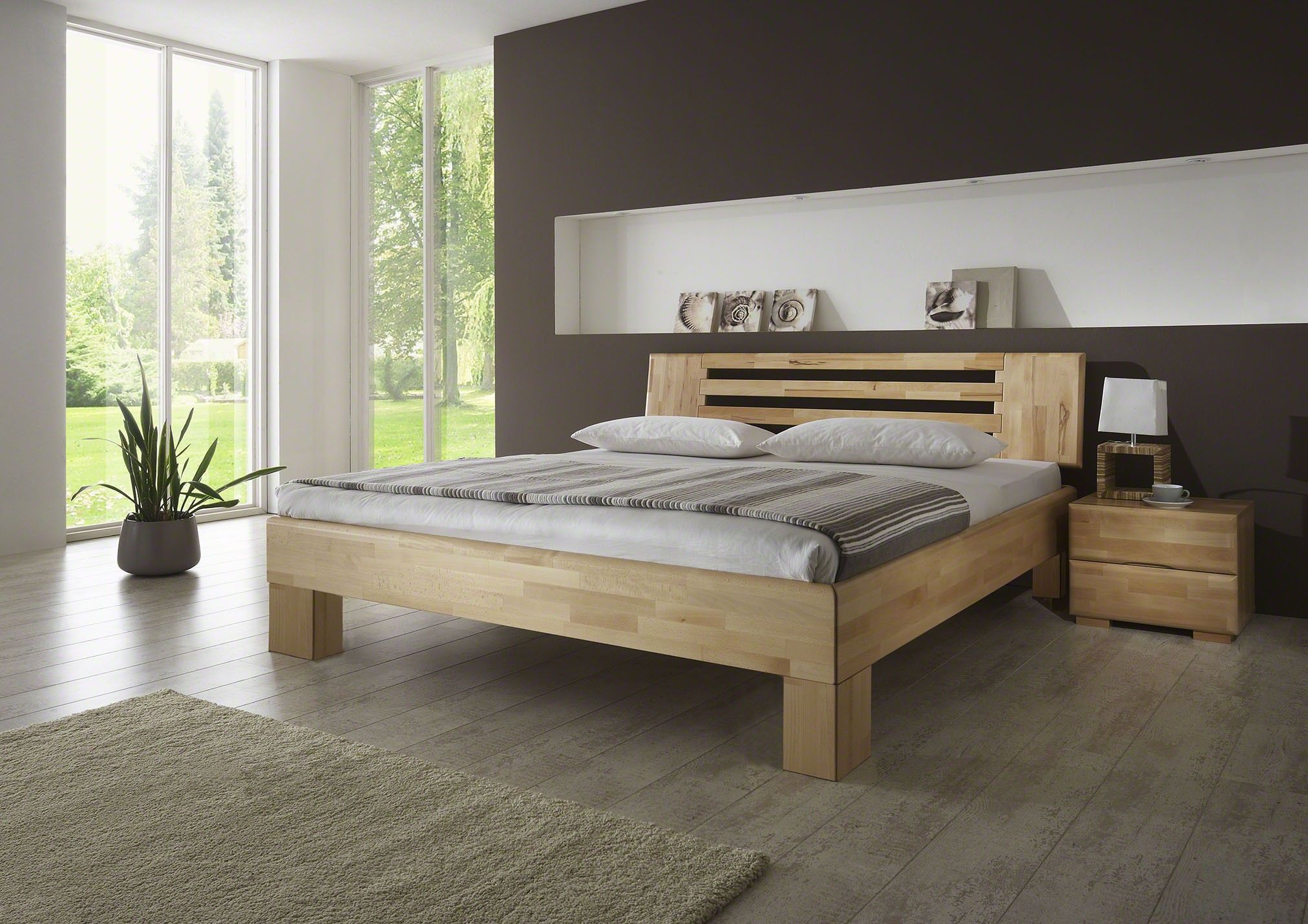 Holzbett Avantgarde