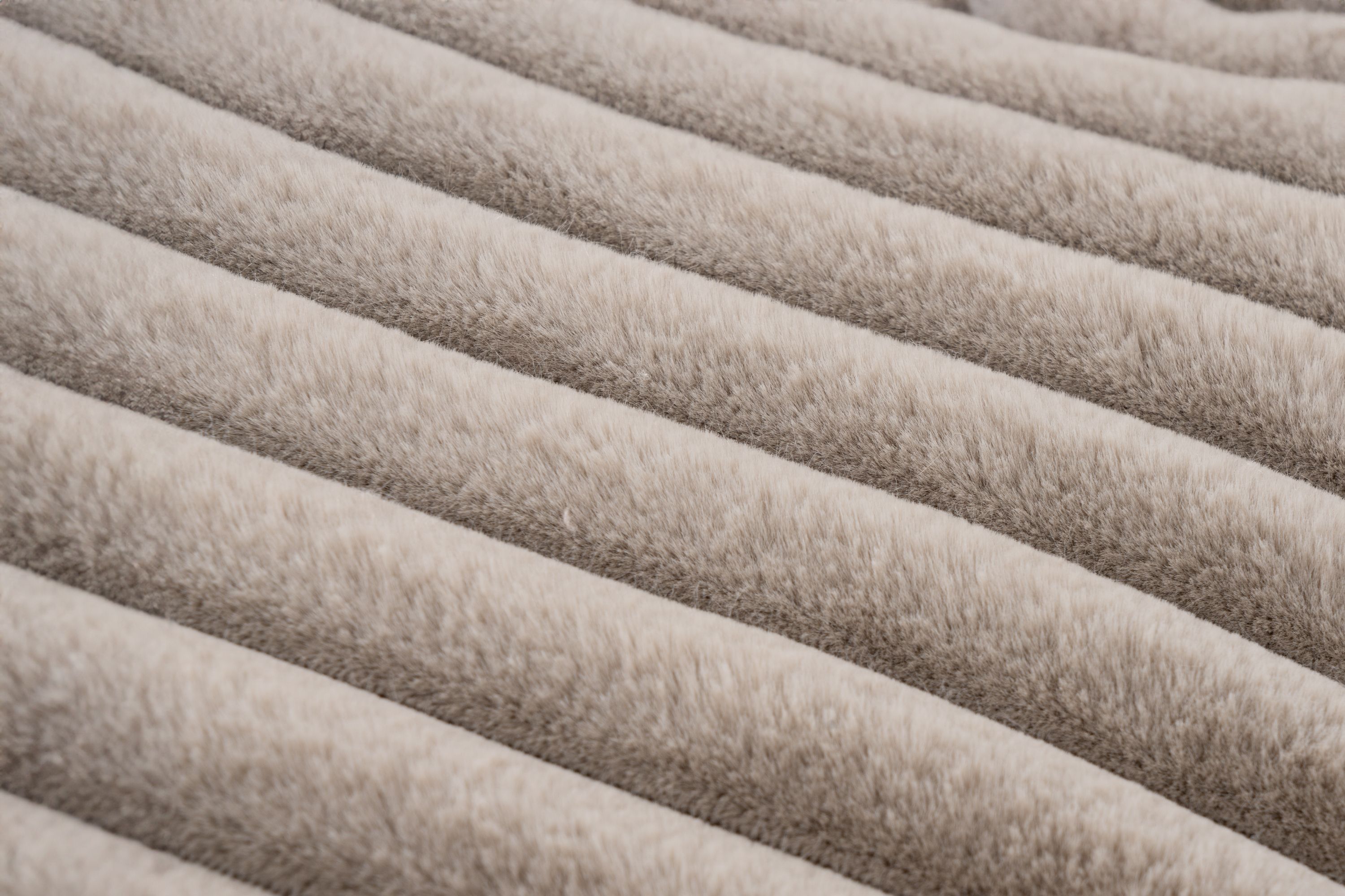 Kissen PLUSH taupe