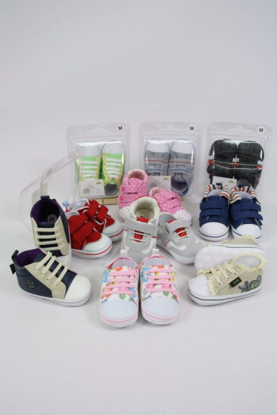 Babyschuhe in mehrfarbig aus Stoff