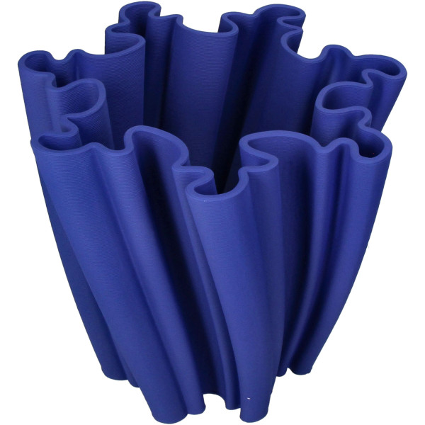 Vase in blau aus Porzellan