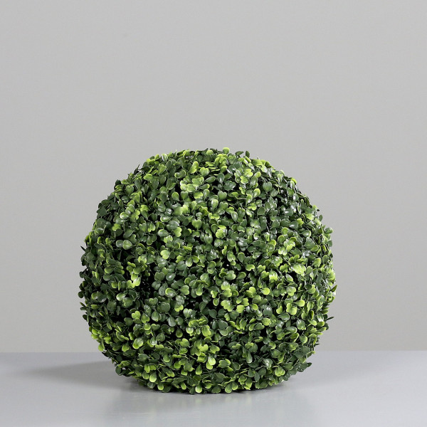 Buchskugel in grün aus Kunststoff