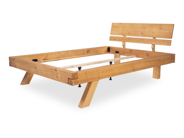 Bett self LEVIN in Fichte aus Massivholz