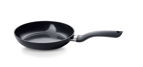Pfanne Fissler Essential in schwarz aus Metall