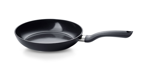Pfanne Fissler Essential in schwarz aus Metall
