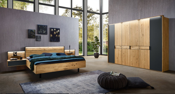 Schlafzimmer WÖSTMANN WSM 4300 in Wildeiche aus Massivholz