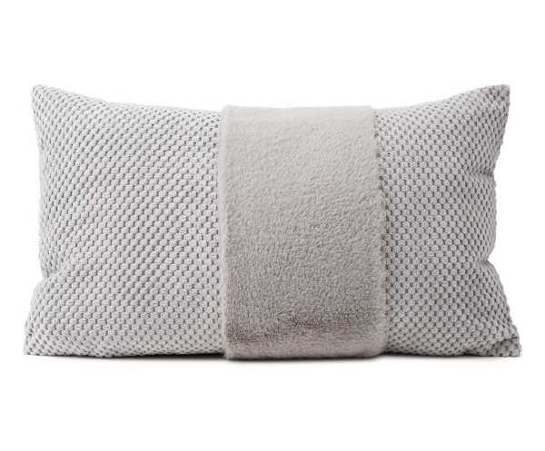 Kissen SVELA silber in silberfarben aus Polyester