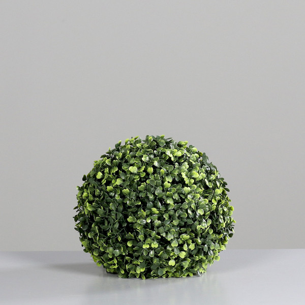 Buchskugel in grün aus Kunststoff