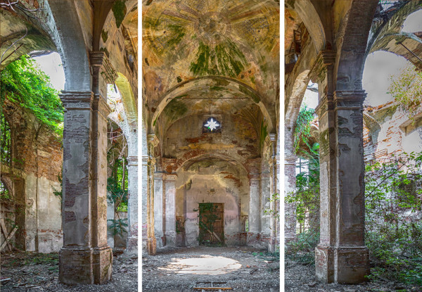 Akustikbild VERLASSENER FLUR 2 in mehrfarbig