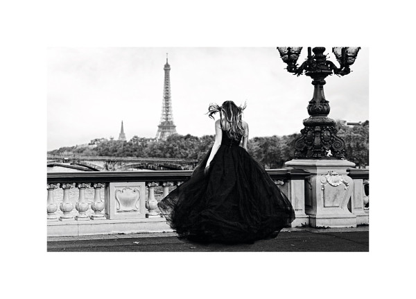 Bild PARIS DRESS in schwarz/weiß/braun aus Holz