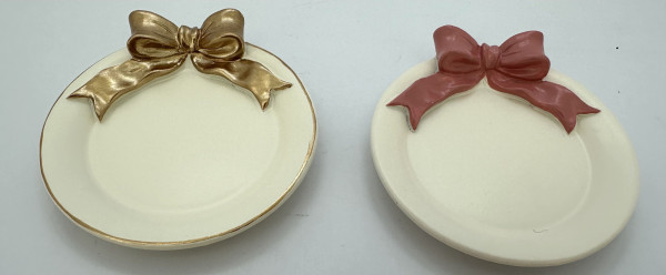 Teller RIBBON in mehrfarbig aus Polyresin